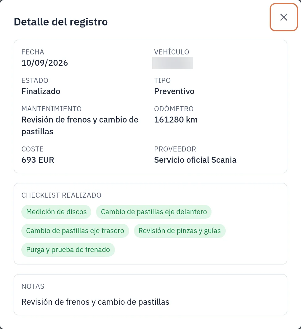 Detalle de un registro de mantenimiento: fecha, estado, tipo preventivo, trabajo realizado, odómetro, coste, proveedor, checklist hecho y notas